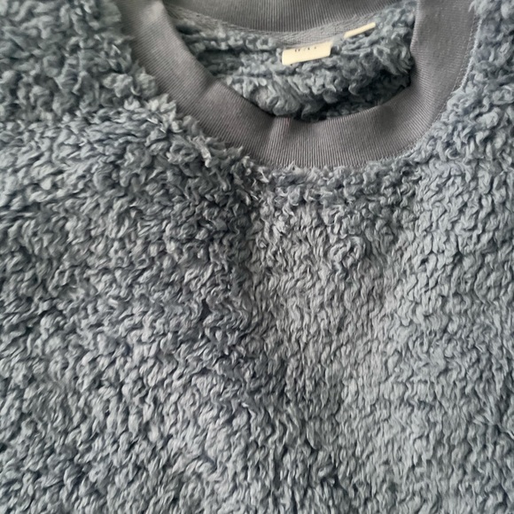 NWT GAP BLUE Sherpa Sweater 100% polyester size medium - Picture 4 of 8